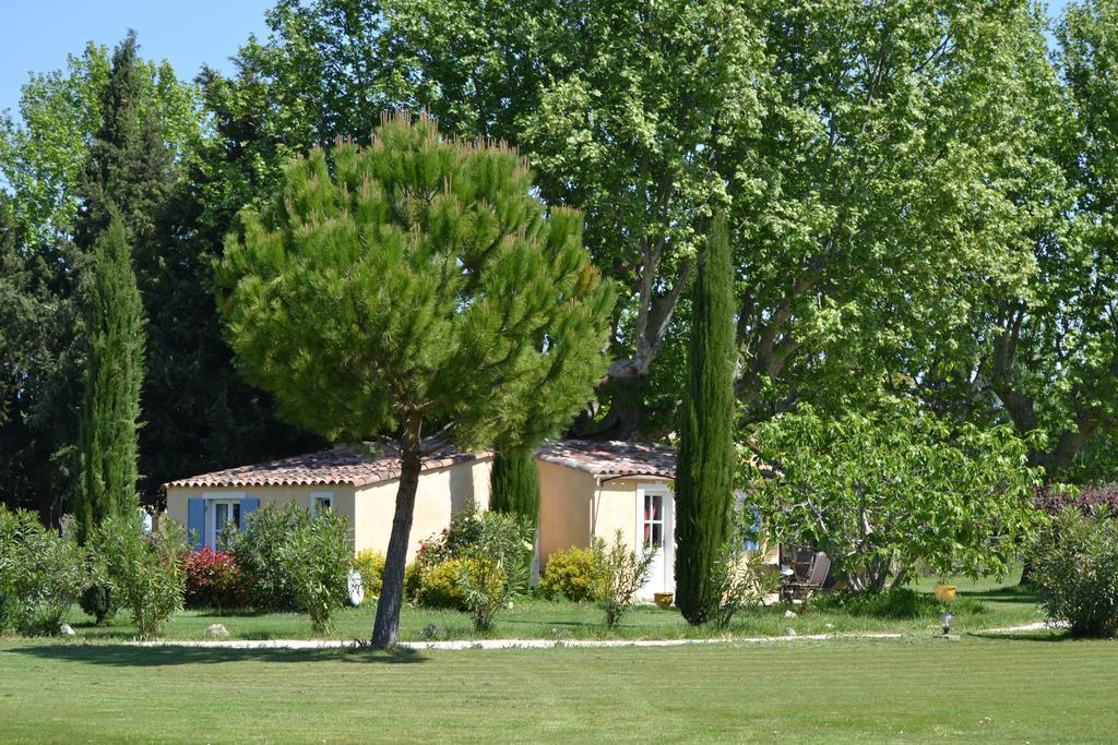 Domaine De Fontbelle Bed and Breakfast Graveson Εξωτερικό φωτογραφία
