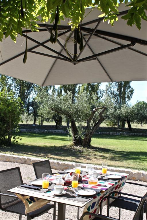 Domaine De Fontbelle Bed and Breakfast Graveson Εξωτερικό φωτογραφία