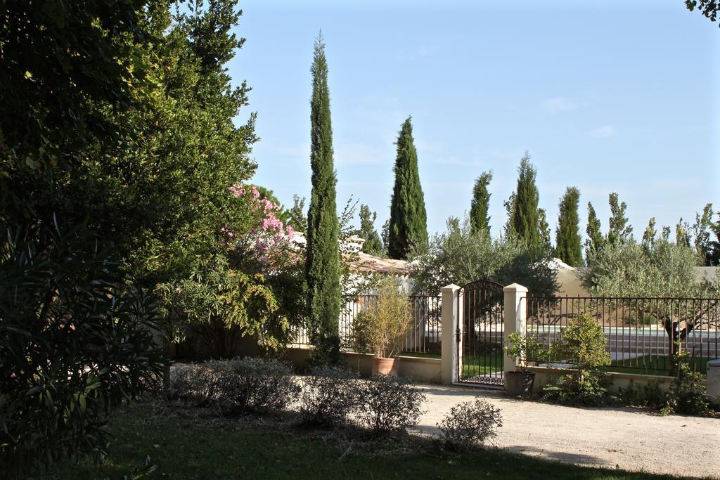 Domaine De Fontbelle Bed and Breakfast Graveson Εξωτερικό φωτογραφία