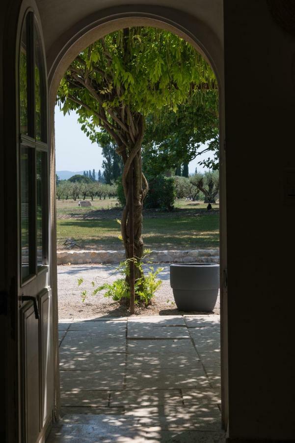Domaine De Fontbelle Bed and Breakfast Graveson Εξωτερικό φωτογραφία