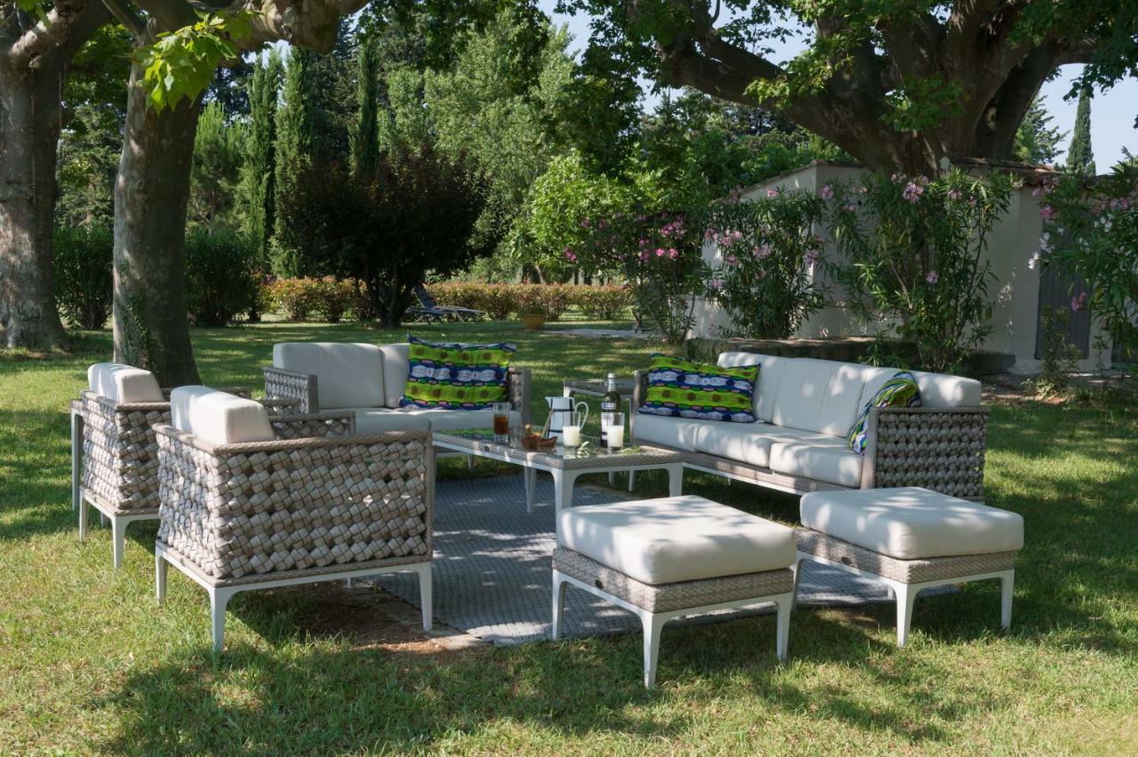 Domaine De Fontbelle Bed and Breakfast Graveson Εξωτερικό φωτογραφία